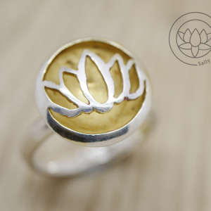 Medium lotus domed ring - Sterling Silver