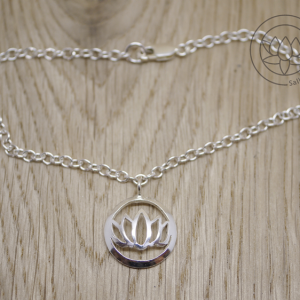 Medium lotus Charm Bracelet