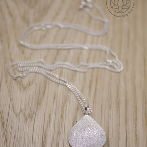 Nadi Silver pendant (size 5) with curb chain