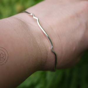 Sea Waves Silver Bangle 2mm wire
